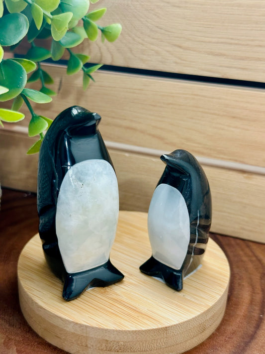 Black Onyx Penguin Carvings